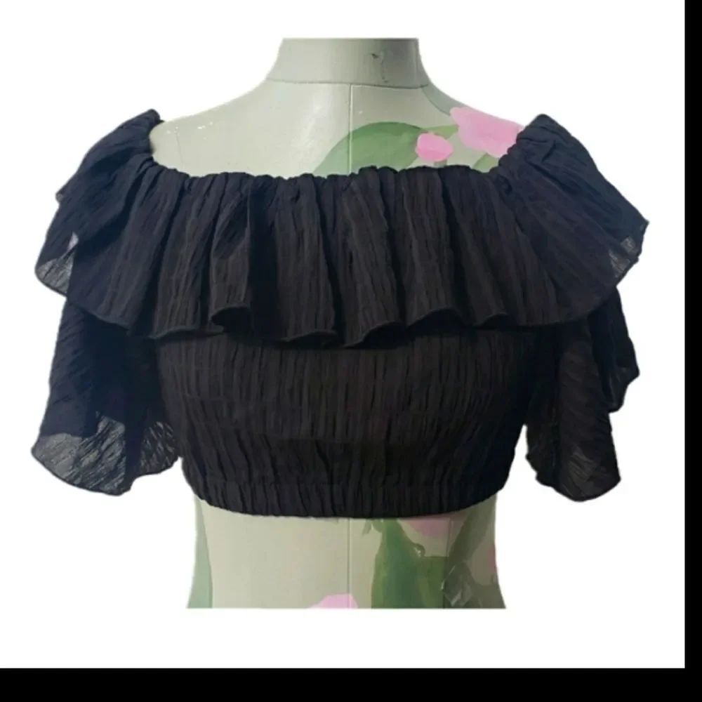SHEIN Black Ruffle Off-Shoulder Crop Top - Picture 3 of 6